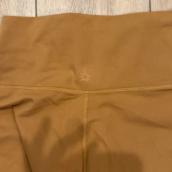 OFFLINE By Aerie The Hugger High Waisted Legging - New - Sold Out! Camel Medium - Picture 9 of 10